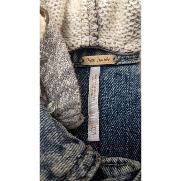 Free People Distressed Denim Jean Jacket Knit Sleeves Removable Hood Small - Picture 2 of 10